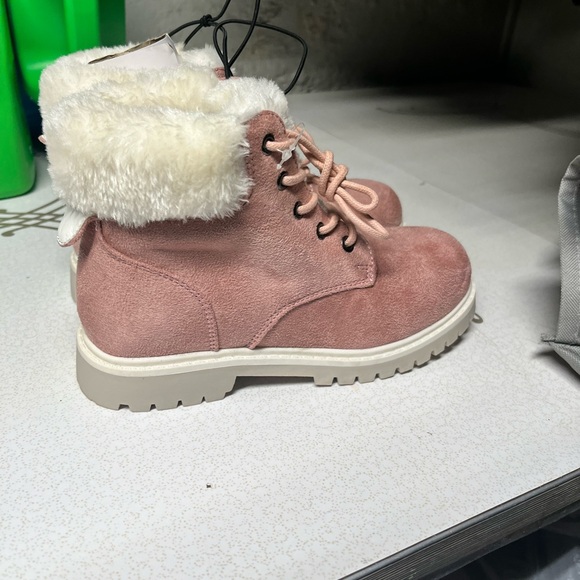 Thereabouts NEW size 2 kid suede fur boots pink kids girl comfy warm fur rose 2Y - Picture 3 of 6